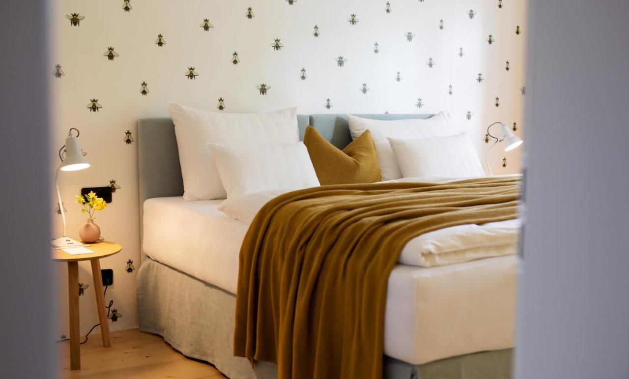 Boutique Hotel Zum Oberjaeger, Schloss Lackenbach Ngoại thất bức ảnh